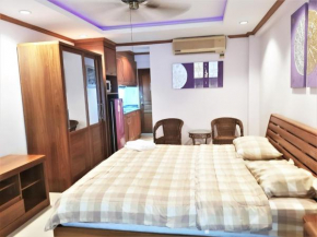 Sea view studio apartment Jomtien beach condominium 11th floor